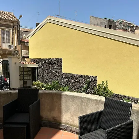 Appartamento Li Cuti Aeroporto di Catania Fontana Rossa
