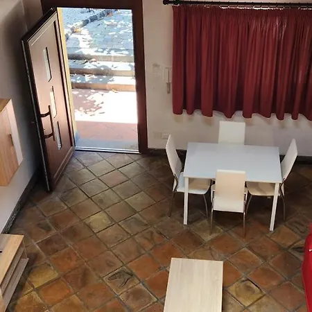 Li Cuti Aeroporto di Catania Fontana Rossa